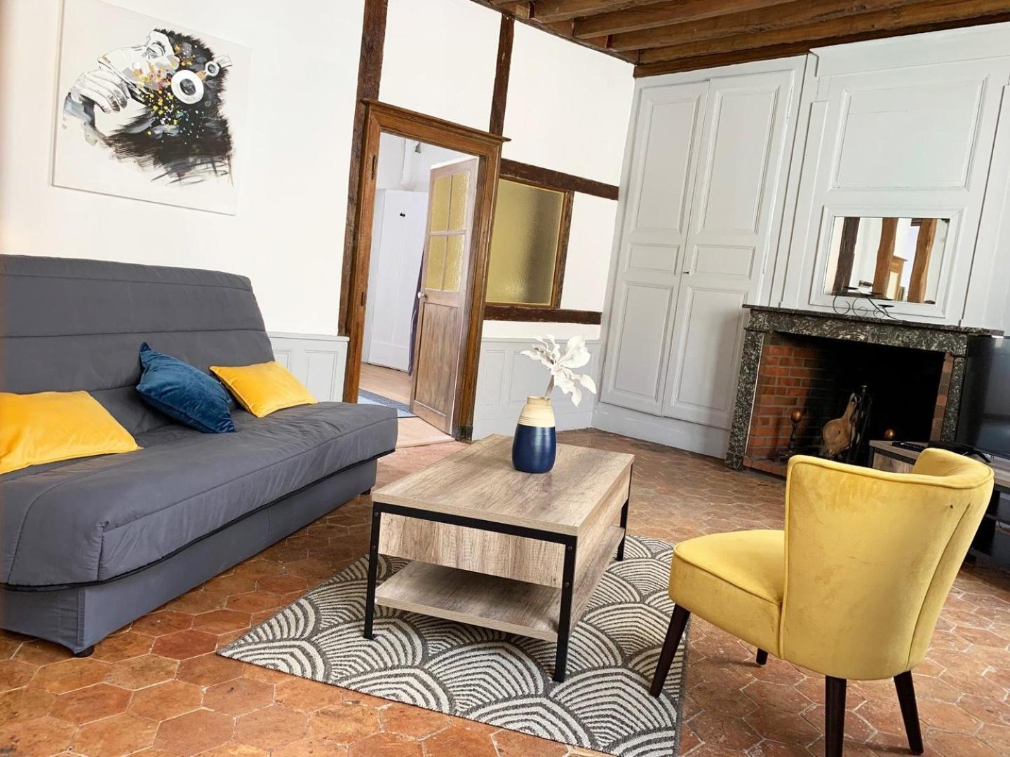 Le Clocher- Appartement Dans Le Coeur De Ville Chartres Exterior photo